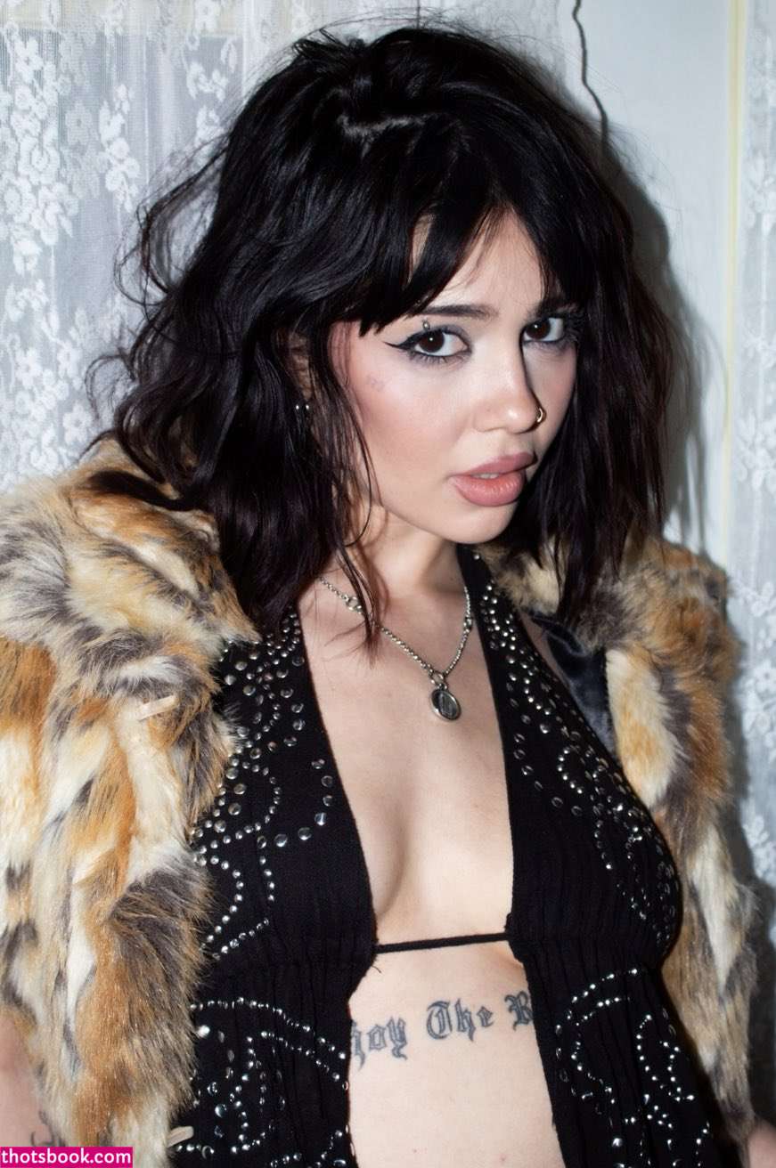 Almondmilkhunni Photo #32