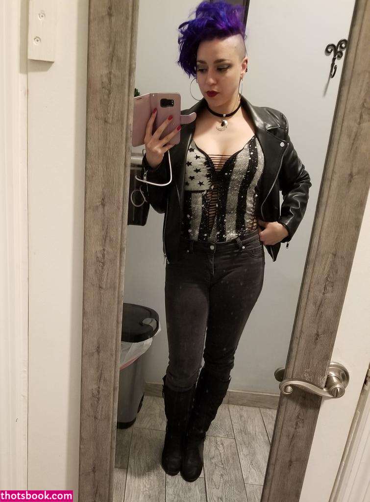 Sarah Rebel Photo #44