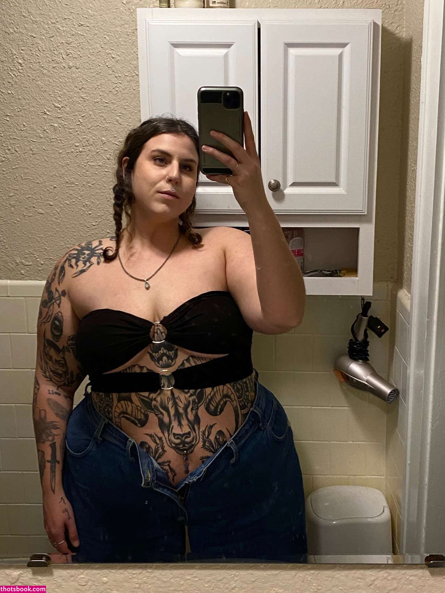 yungpaleface Photo #10