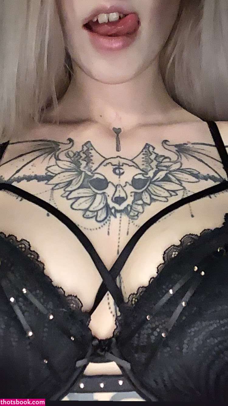 Little Lilith Photo #18