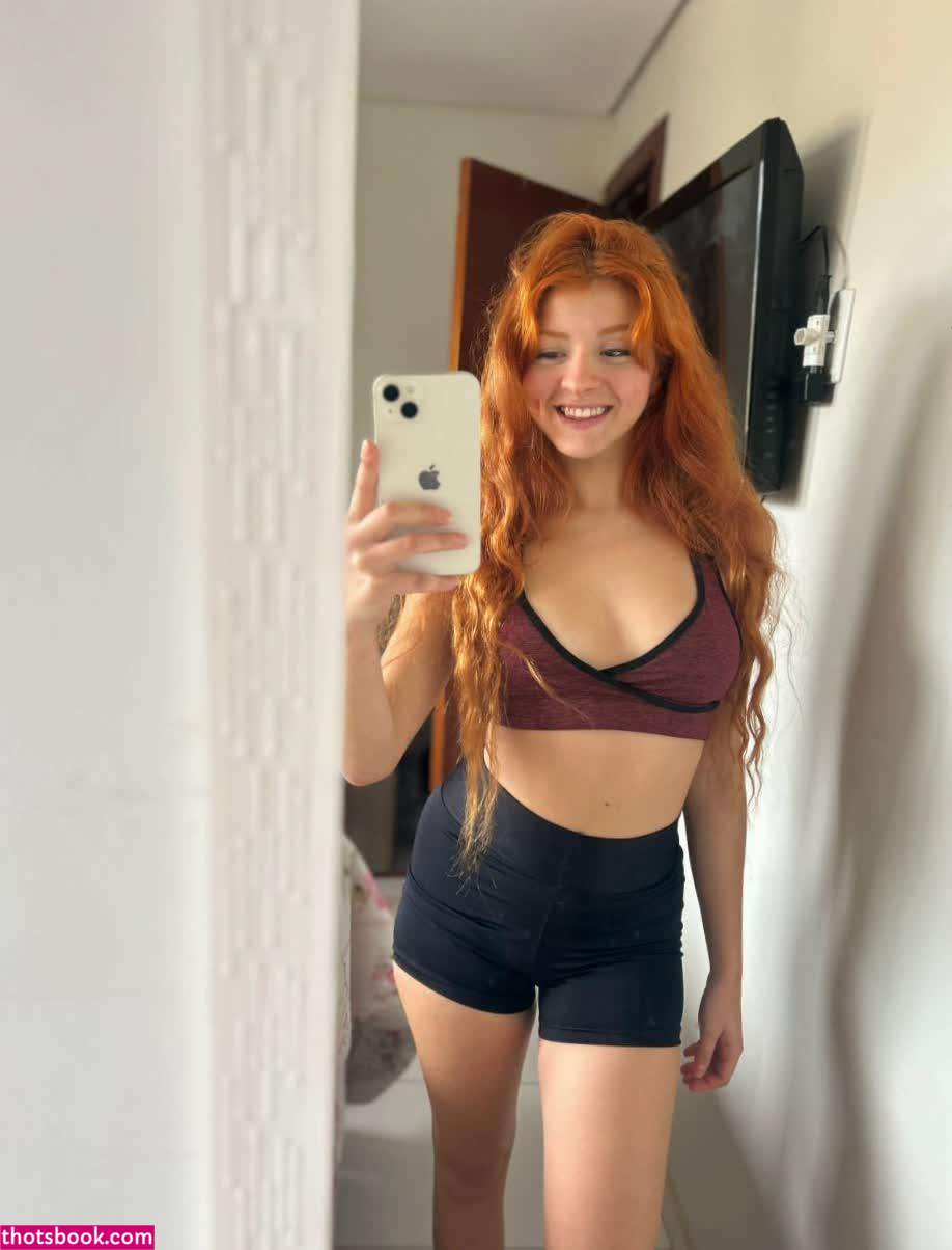 lilyxsanto Photo #7