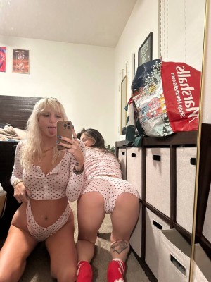 Katycarnegie Photo #17