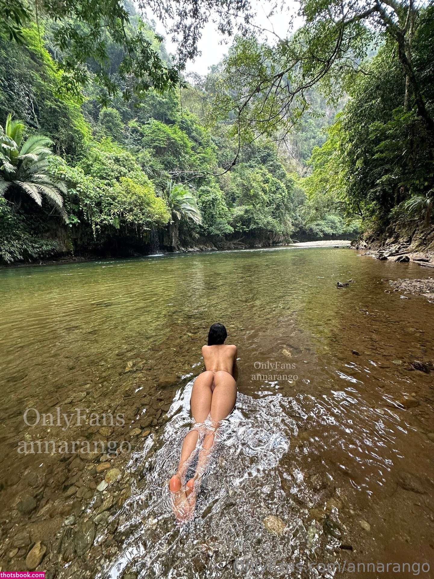 Anna Arango Photo #38