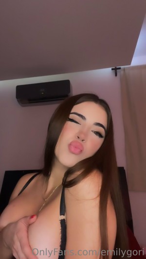 Emily Gori Photo #15