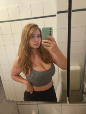 itsschmolli Photo #26