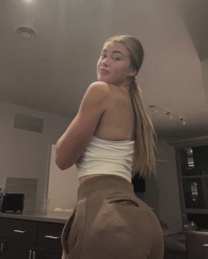 Meghan Walker Photo #24