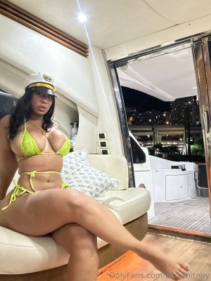 Bad Whitney Photo #16