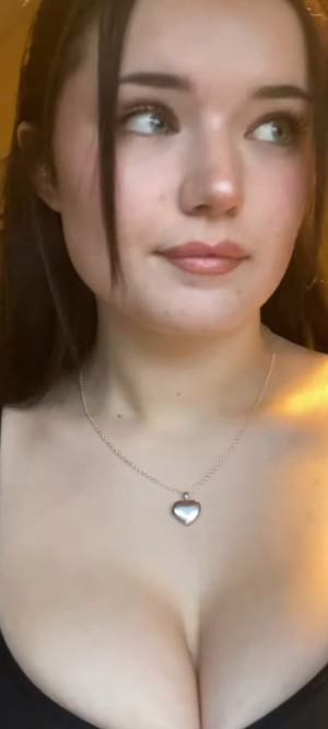 Alice Melville Photo #1