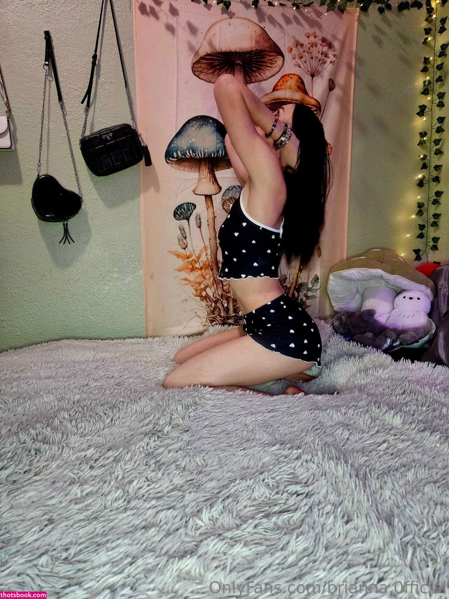 Brianna Official Photo #16