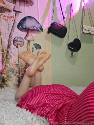 Brianna Official Photo #28