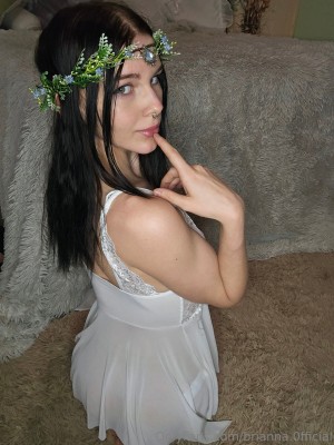 Brianna Official Photo #32