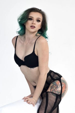 Meddlingpixie Photo #32