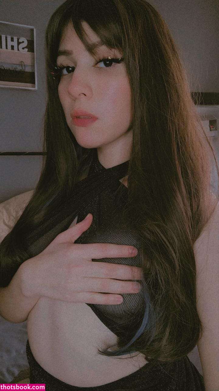 Andrea Becaria Photo #9