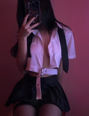 ratedreign Photo #12