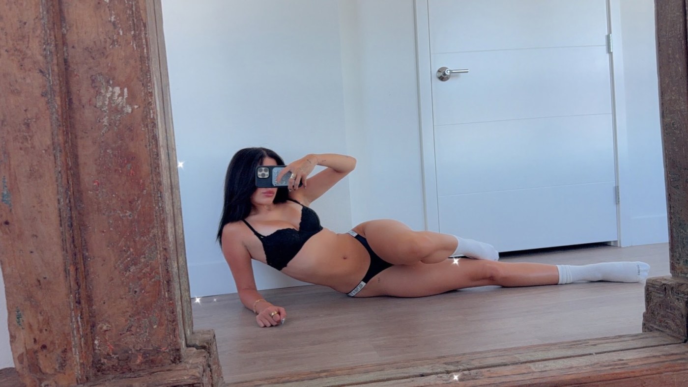 Gigi Papasavvas Photo #26