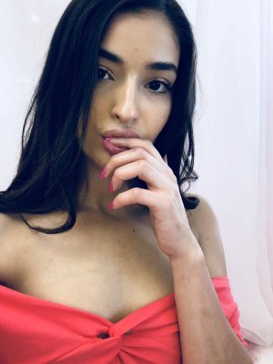 Emily Willis Photo #236