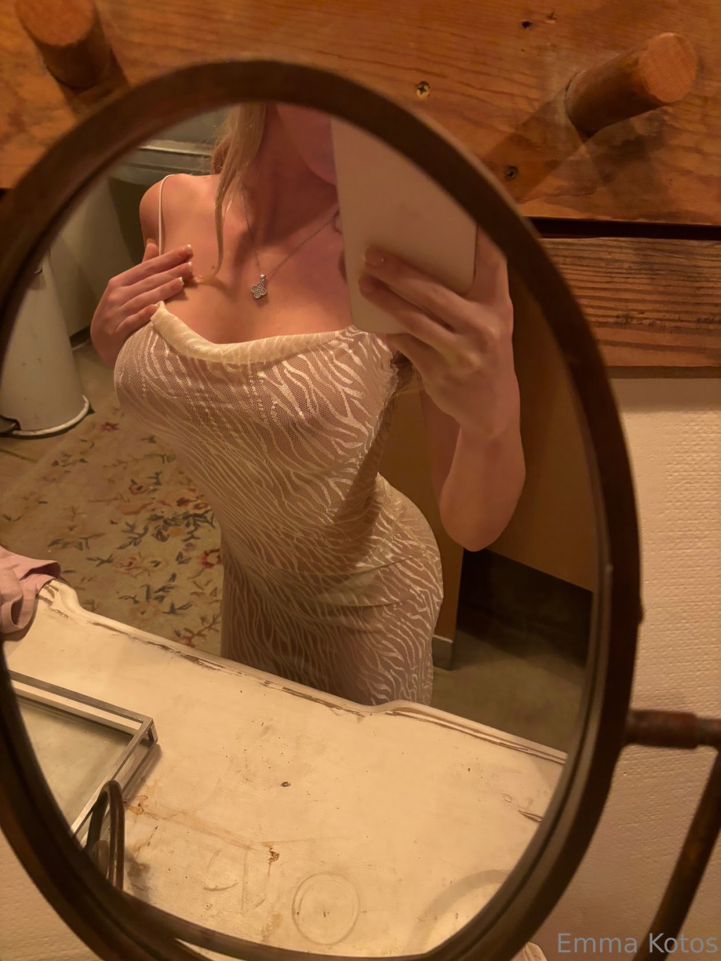 Emma Kotos Photo #262