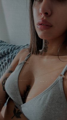 laraelizabethbb Photo #13