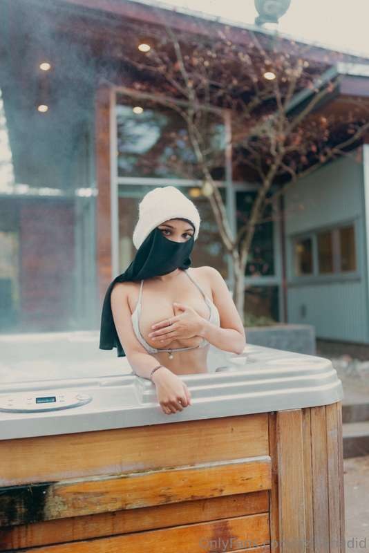 Azilia Hadid Photo #34