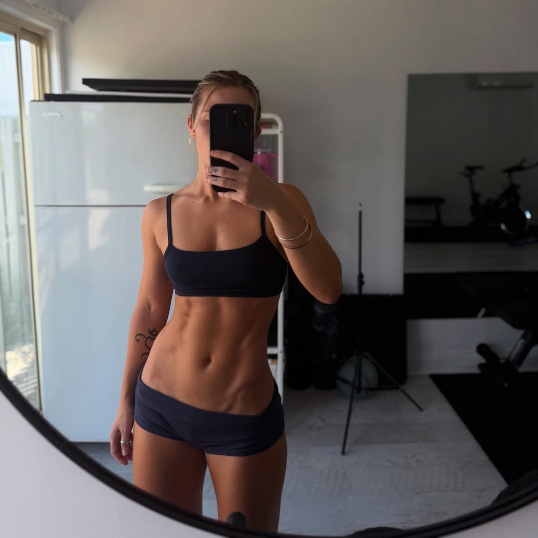 Chelsea Pearce Photo #6