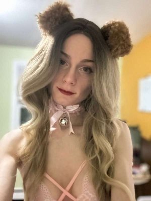 Mora_deez_nuts Photo #29