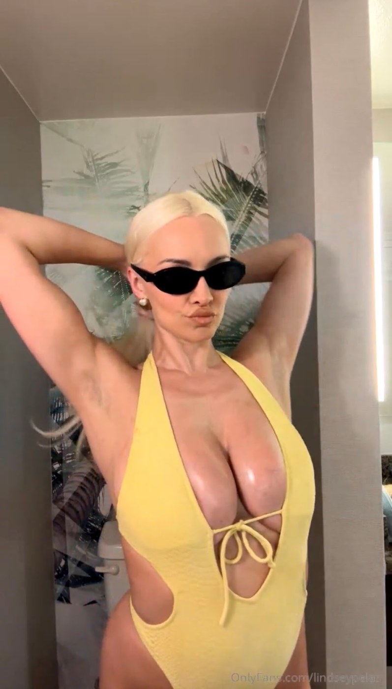 Lindsey Pelas Photo #1474