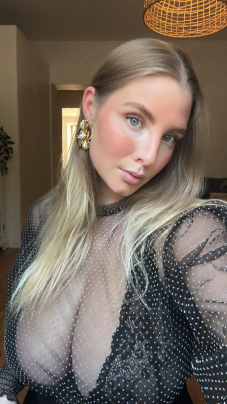 Stina Viktoria Asberg Photo #69