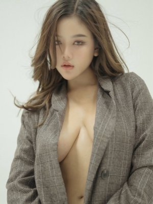 tangmo_monthira Post #1