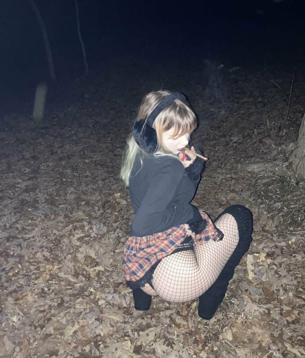 sad.lil.succubus Photo #24