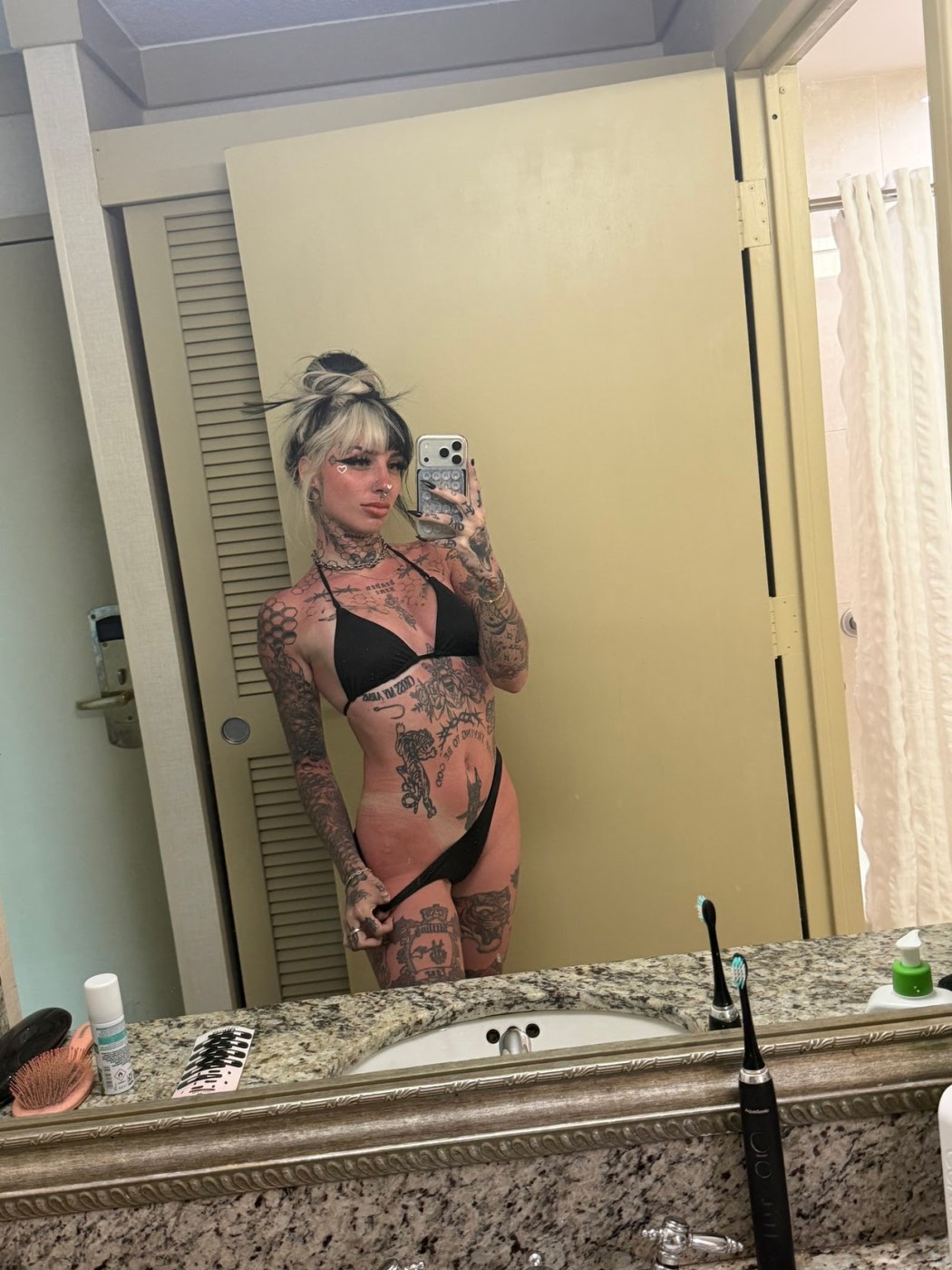 Cruellamorgan Photo #532