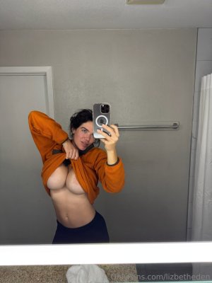 Lizbeth Eden Photo #243