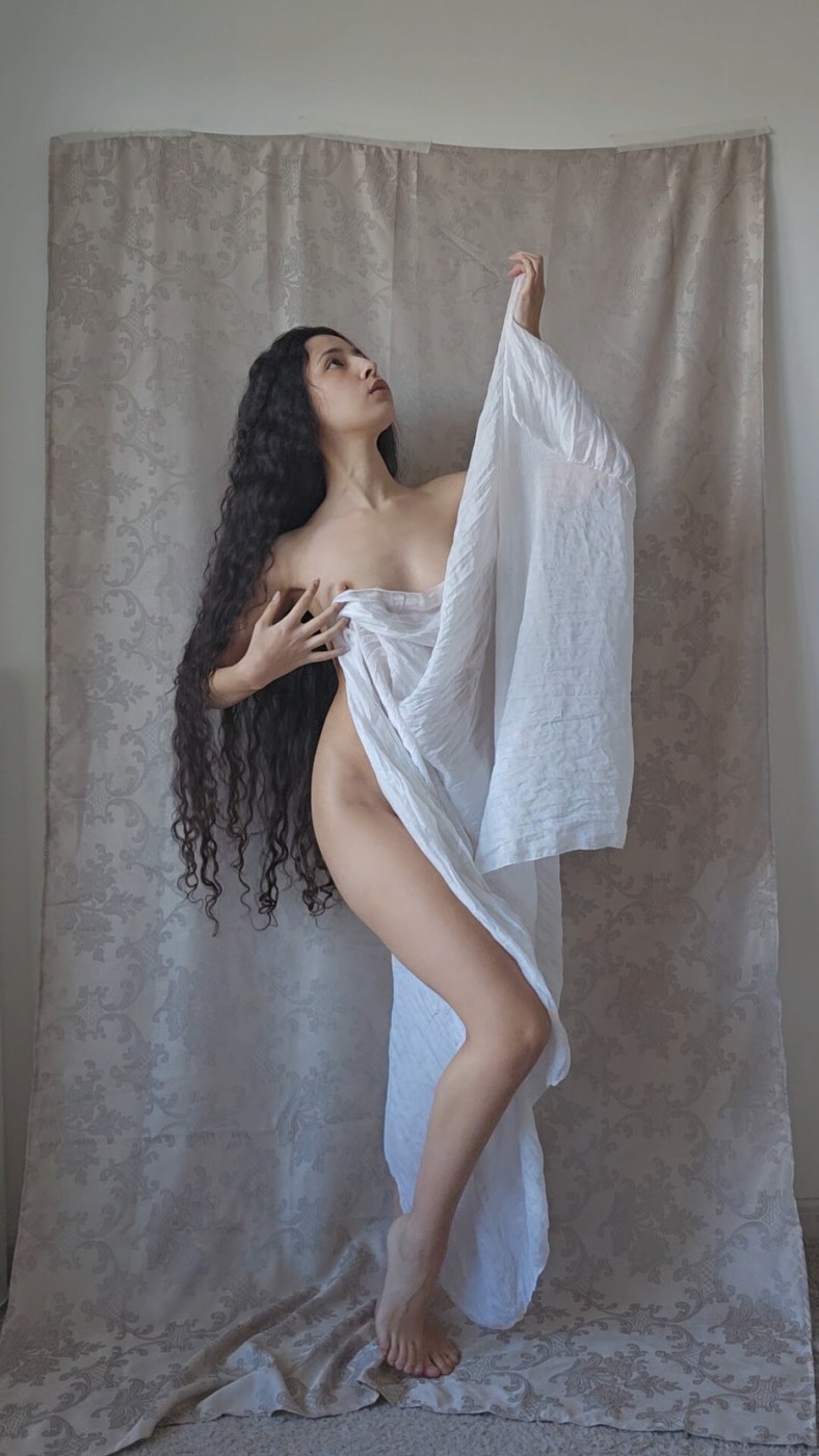 Luna Myosotis Photo #23