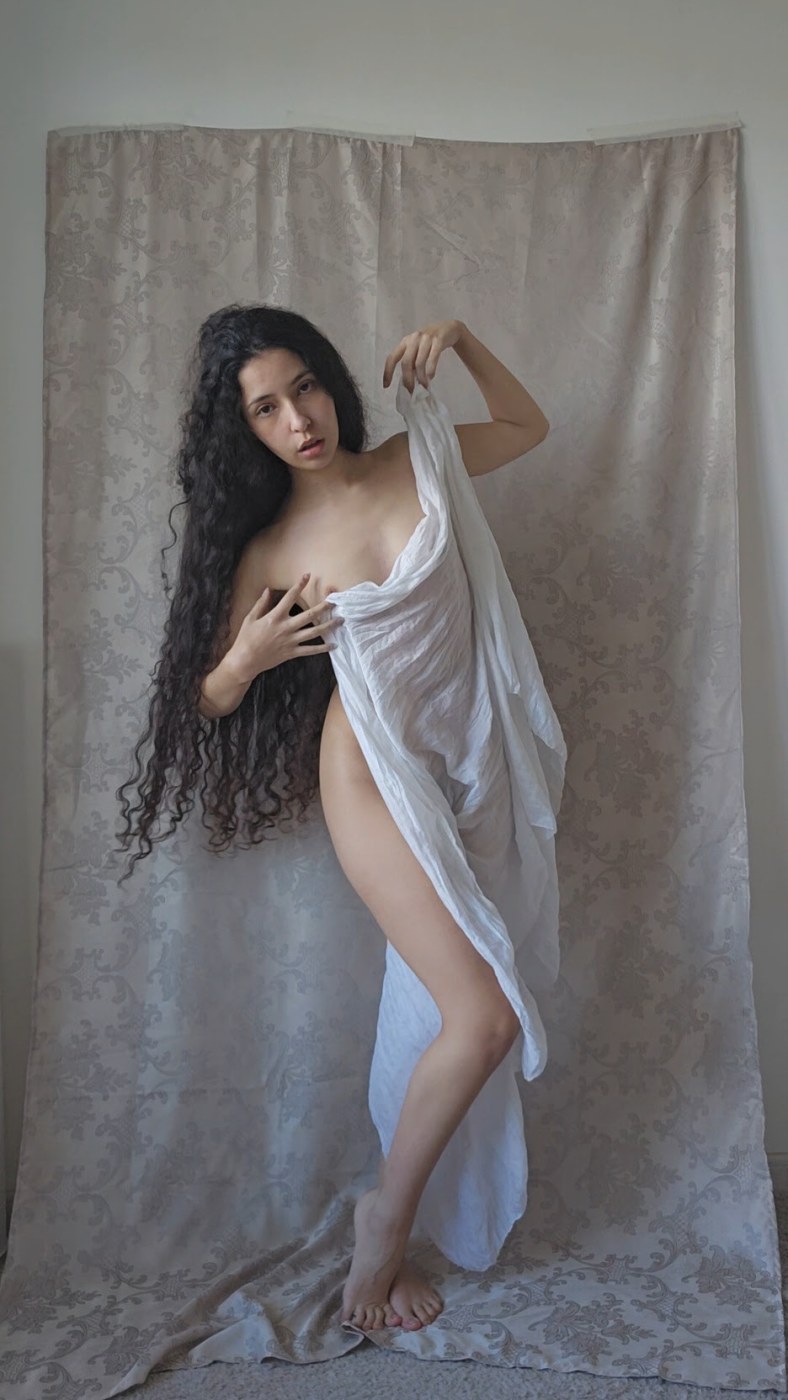 Luna Myosotis Photo #20