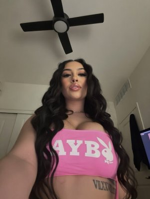 Queenbrii69 Photo #5