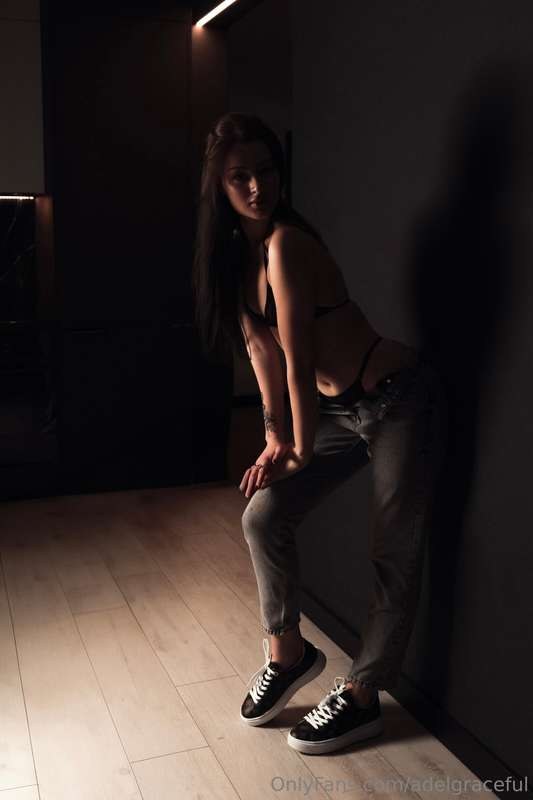 adelgraceful Photo #19