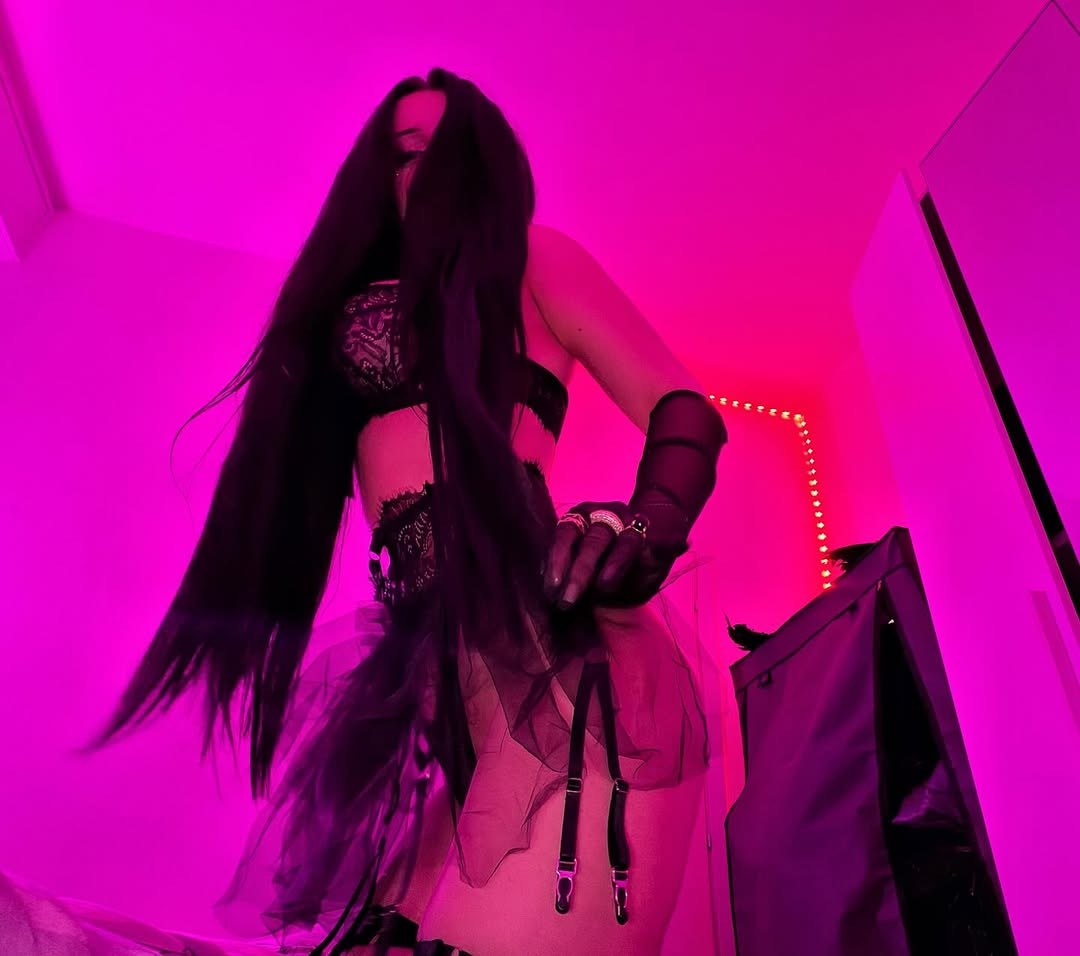 hasservika Photo #10