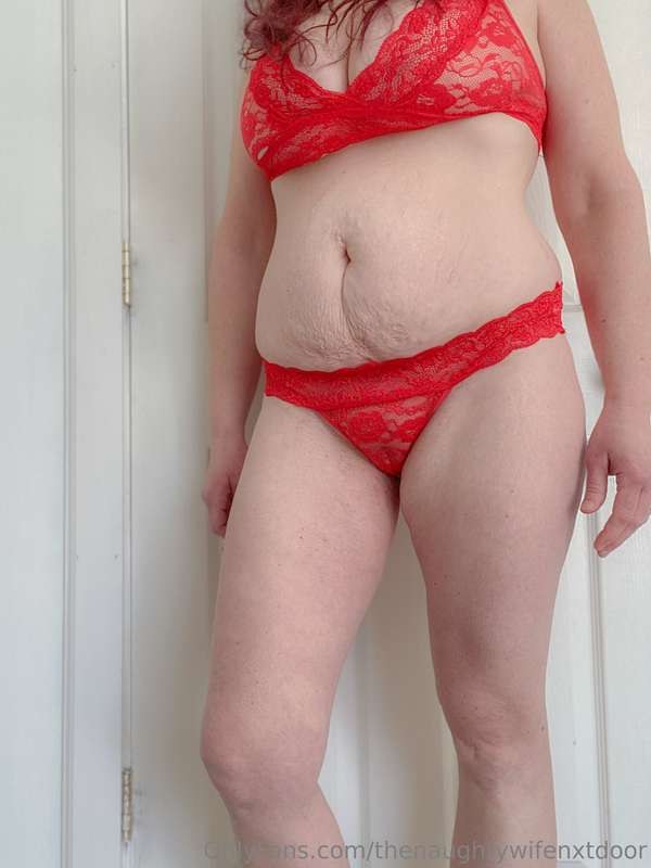 thenaughtywifenxtdoor Photo #38