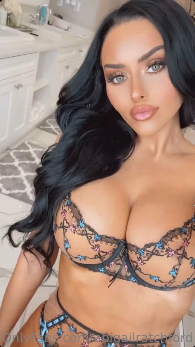 Abigail Ratchford Photo #109