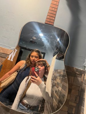 Kathryn Melvin Photo #31