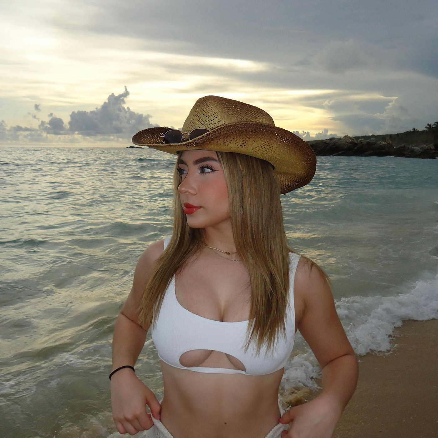 Karen Torres Photo #41