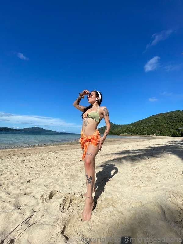 mightbeadriana Photo #9