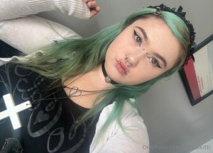 bloodikittix Photo #3