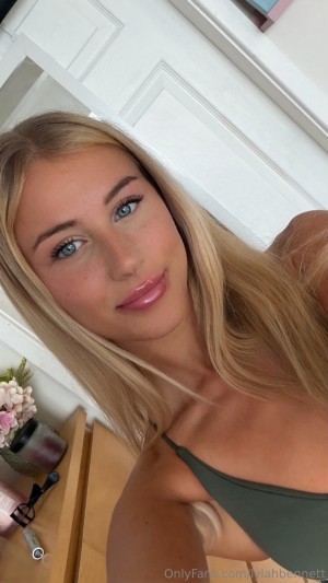 lylahbennett Photo #3