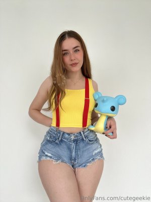 Cutegeekie Photo #894