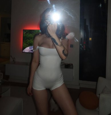 Oznur Guven Photo #125