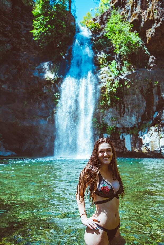 Ally Hardesty Photo #226