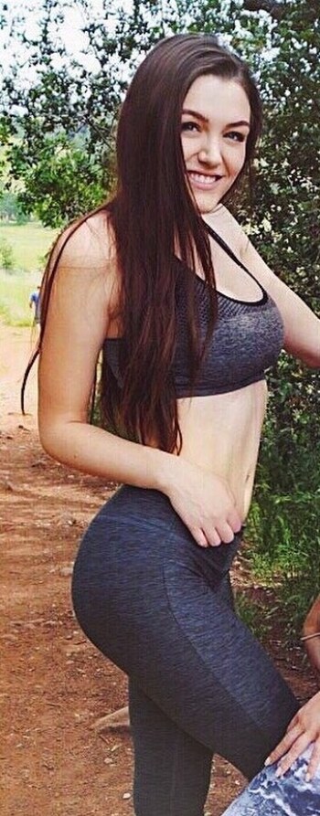 Ally Hardesty Photo #48