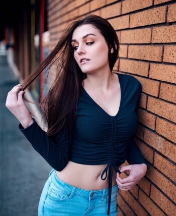 Ally Hardesty Photo #163