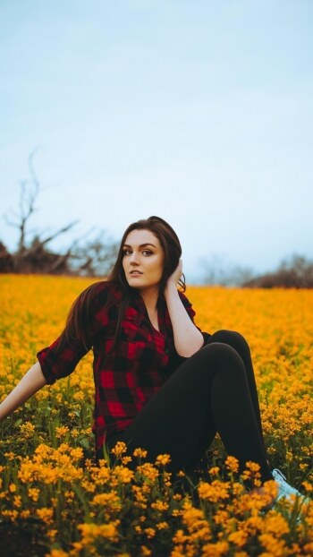 Ally Hardesty Photo #173