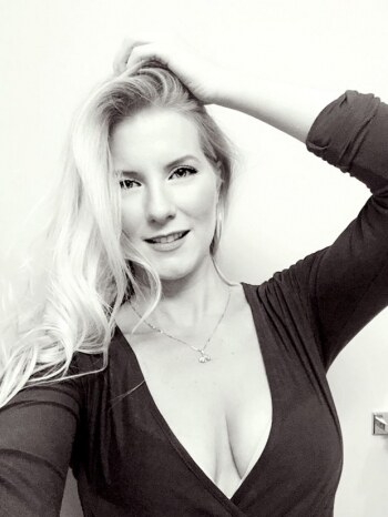 Kat Wonders Photo #11